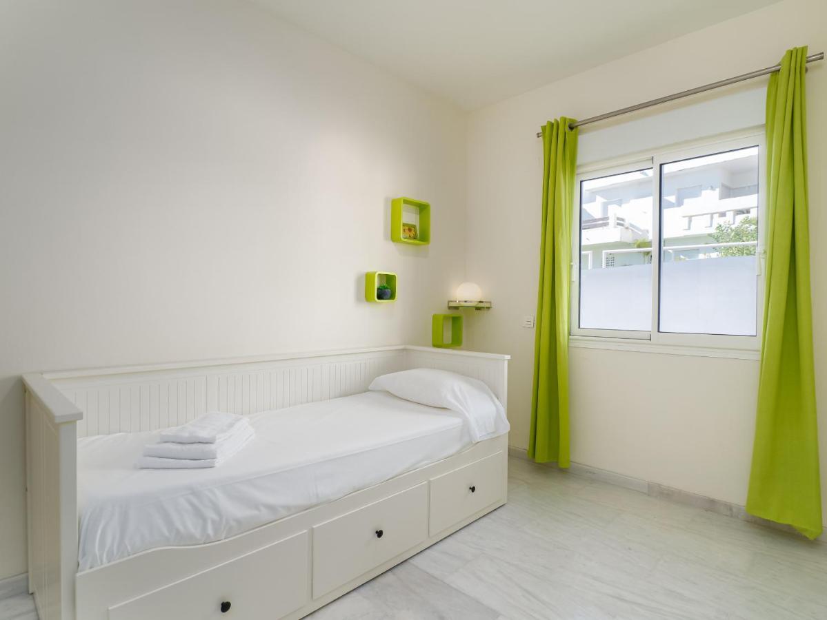 2051-New 3 Bedrooms On Golf Estepona Extérieur photo