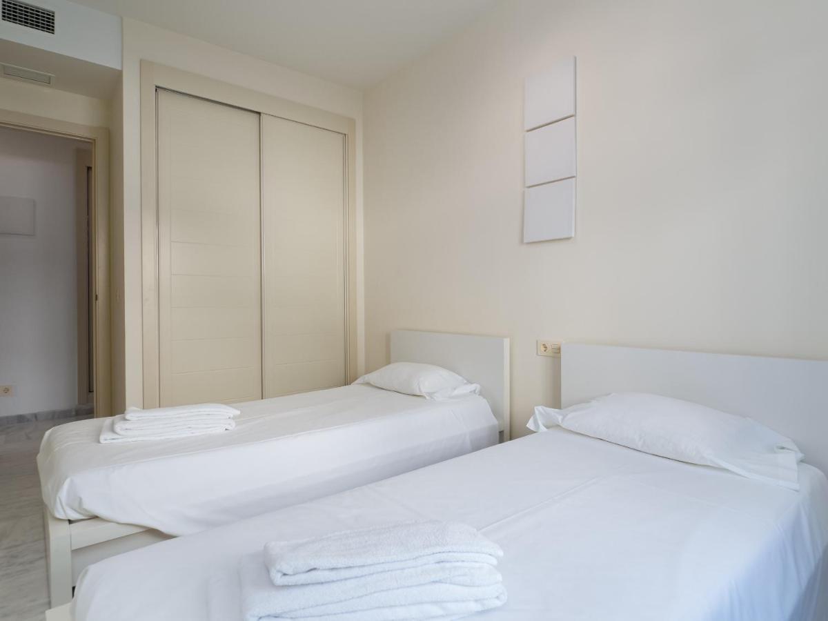 2051-New 3 Bedrooms On Golf Estepona Extérieur photo